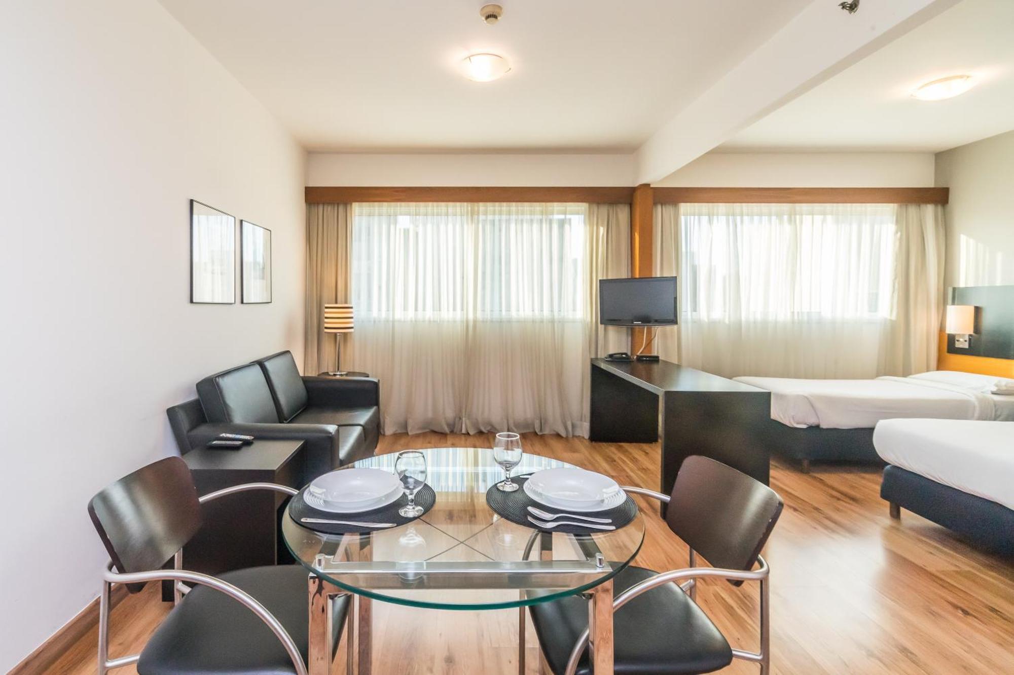 Paraiso Suites By Charlie — Fotos 1